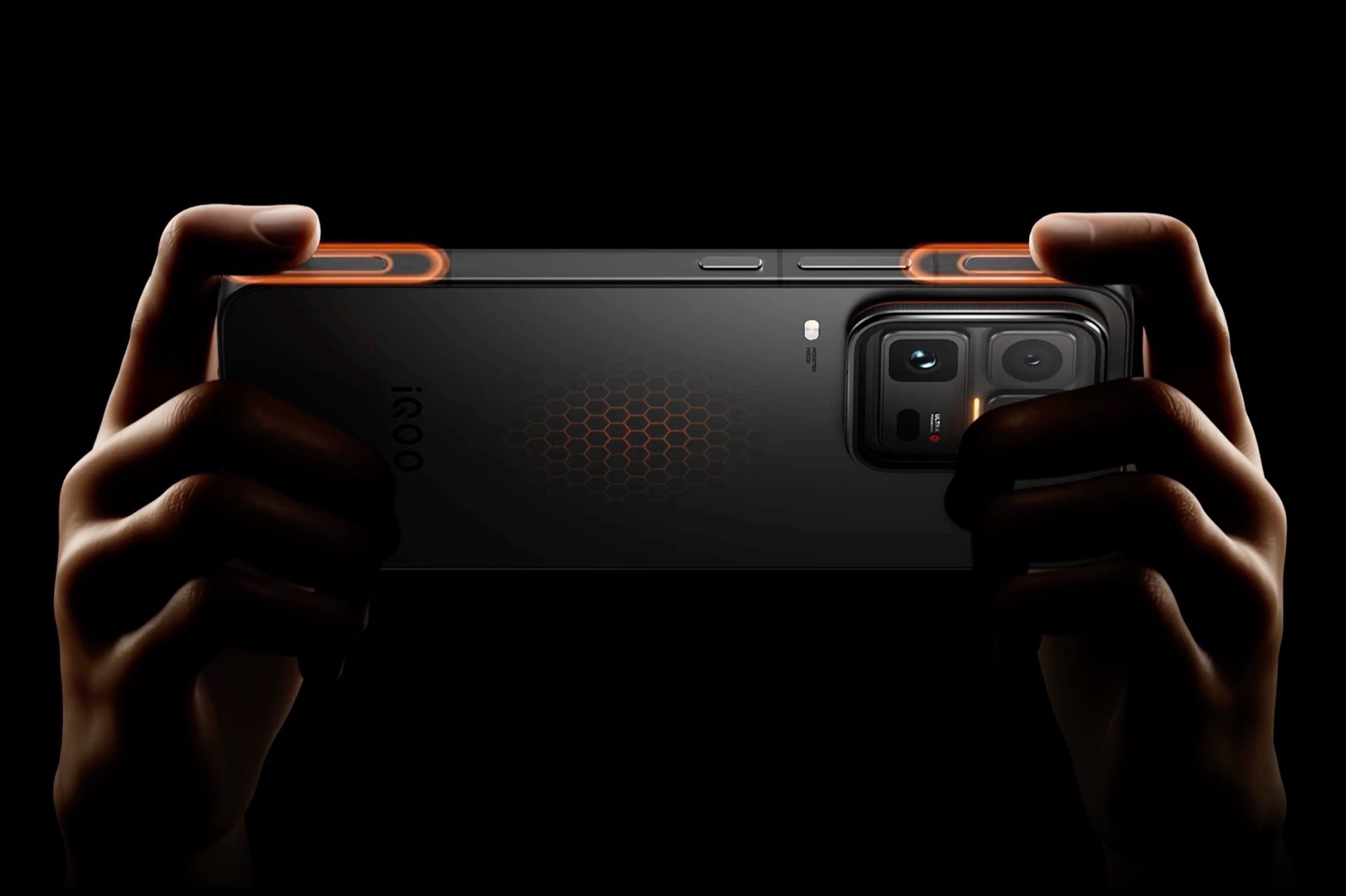 iQOO 15 Ultra Gaming Phone